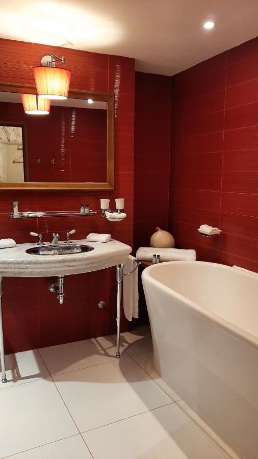 La Tour D'Enguernes Bed & Breakfast Montmeyan Dış mekan fotoğraf