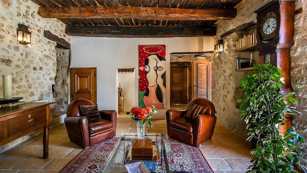 La Tour D'Enguernes Bed & Breakfast Montmeyan Dış mekan fotoğraf