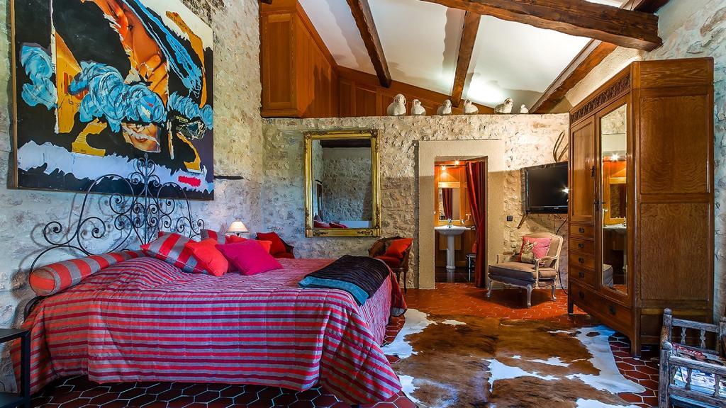 La Tour D'Enguernes Bed & Breakfast Montmeyan Oda fotoğraf